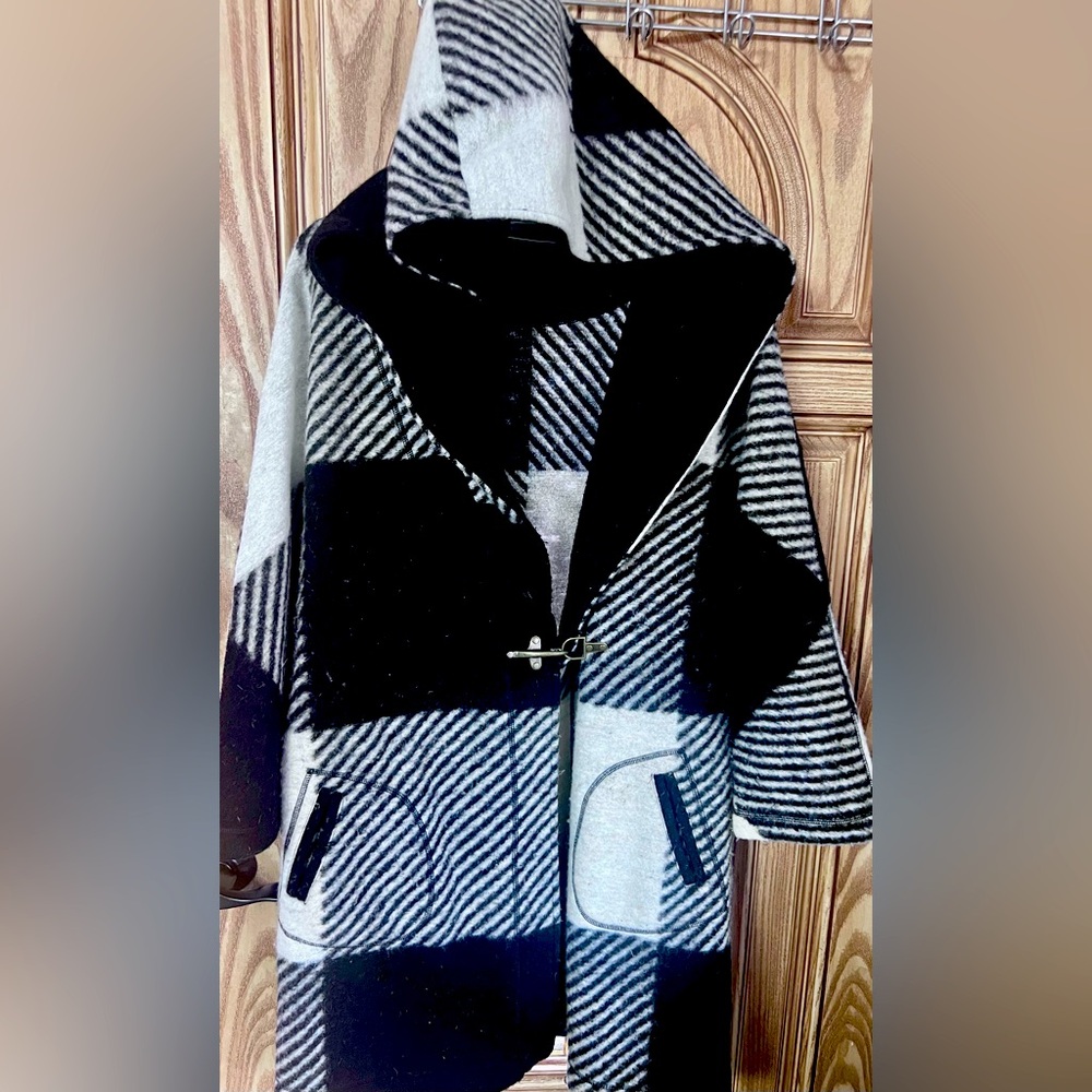 Wool Black & White Hooded Trench Coat Jacket. Womens size Large KENAR